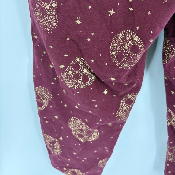 Torrid Gold Foil Star Sugar Skull Zinfandel Crop Leggings size 2x - Picture 10 of 15